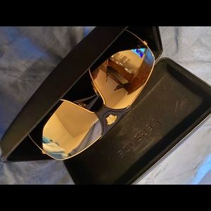 Men’s black and gold Versace sunglasses!!